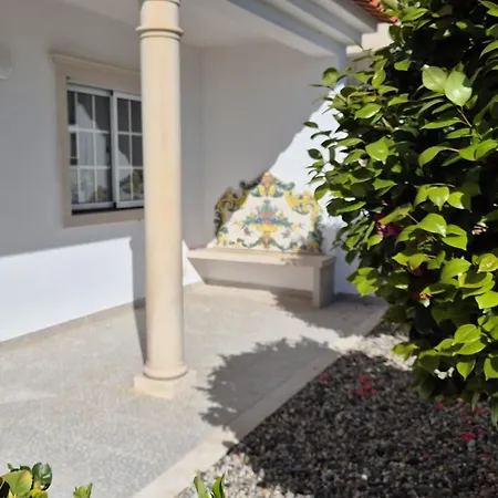 Casa 33 - Idyllisches Reihenhaus Mit Innenhof Sao Martinho do Porto